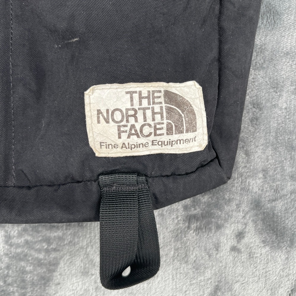 THE NORTH FACE Berkeley Field Shoulder Bag Sling Nylon Crossbody Zip Pouch - Picture 3 of 12